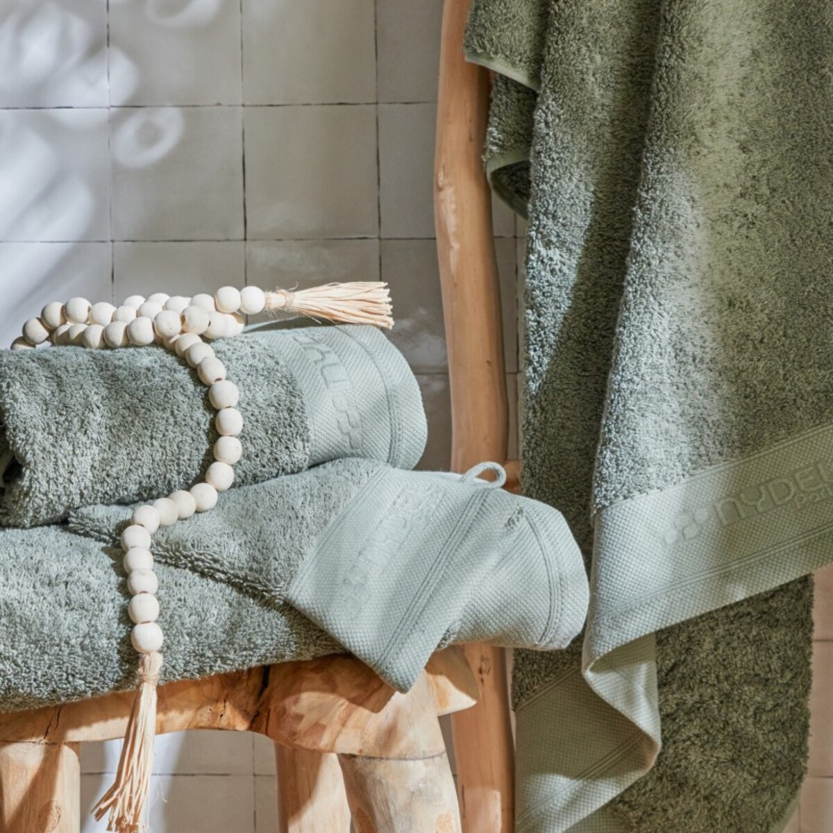 serviette de bain ORGANIC kaki - 100 % coton bio 700 g/môì