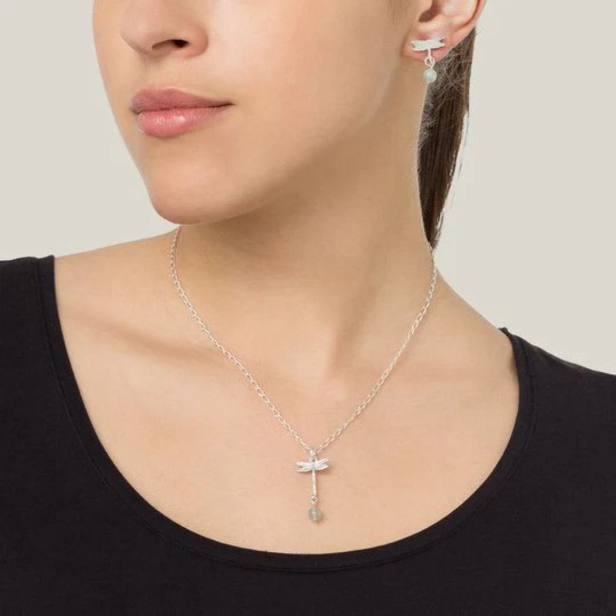 Conjunto collar-pendiente plata"Libélula aventurá­na"