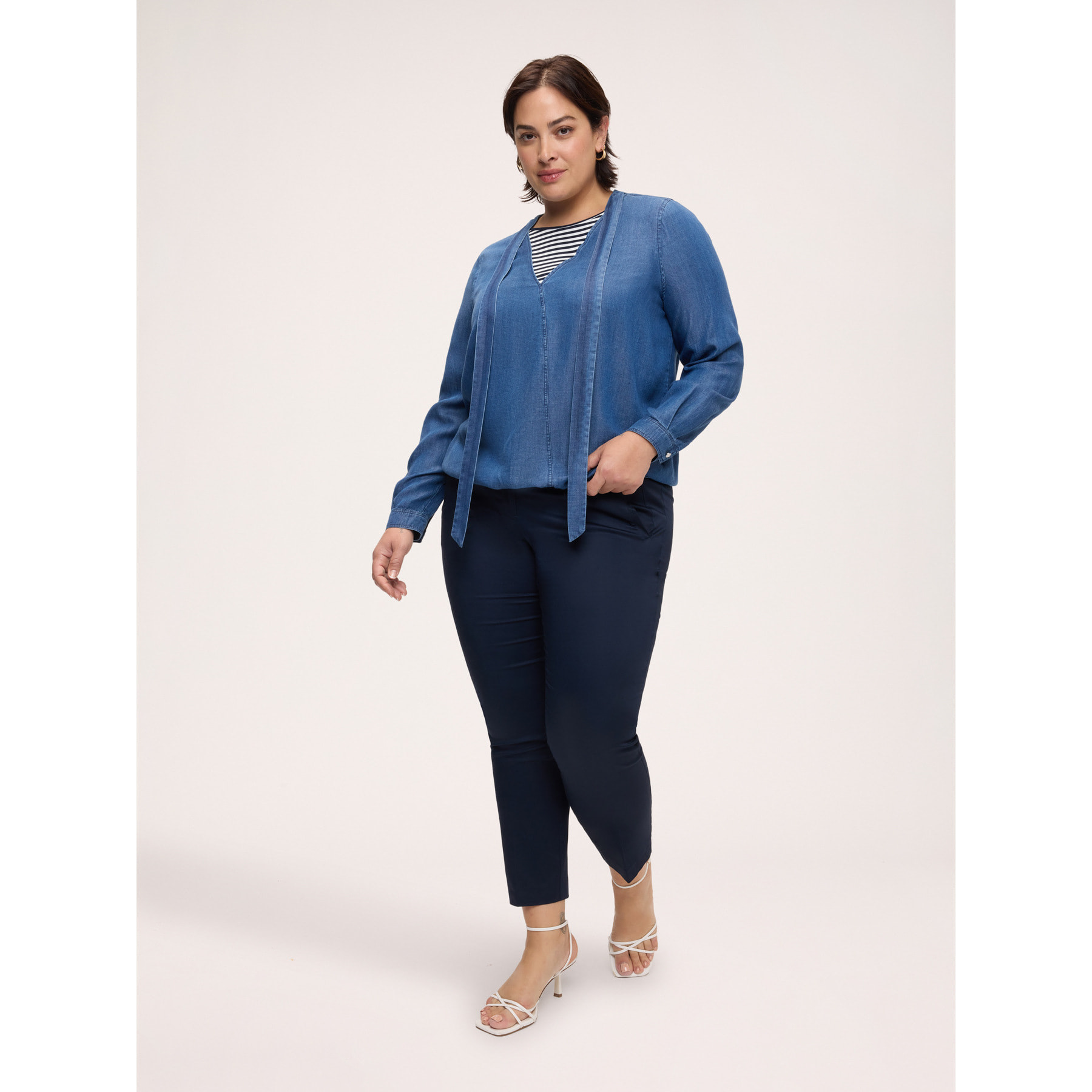 Fiorella Rubino - Blusa in tencel con cravattino - Blu