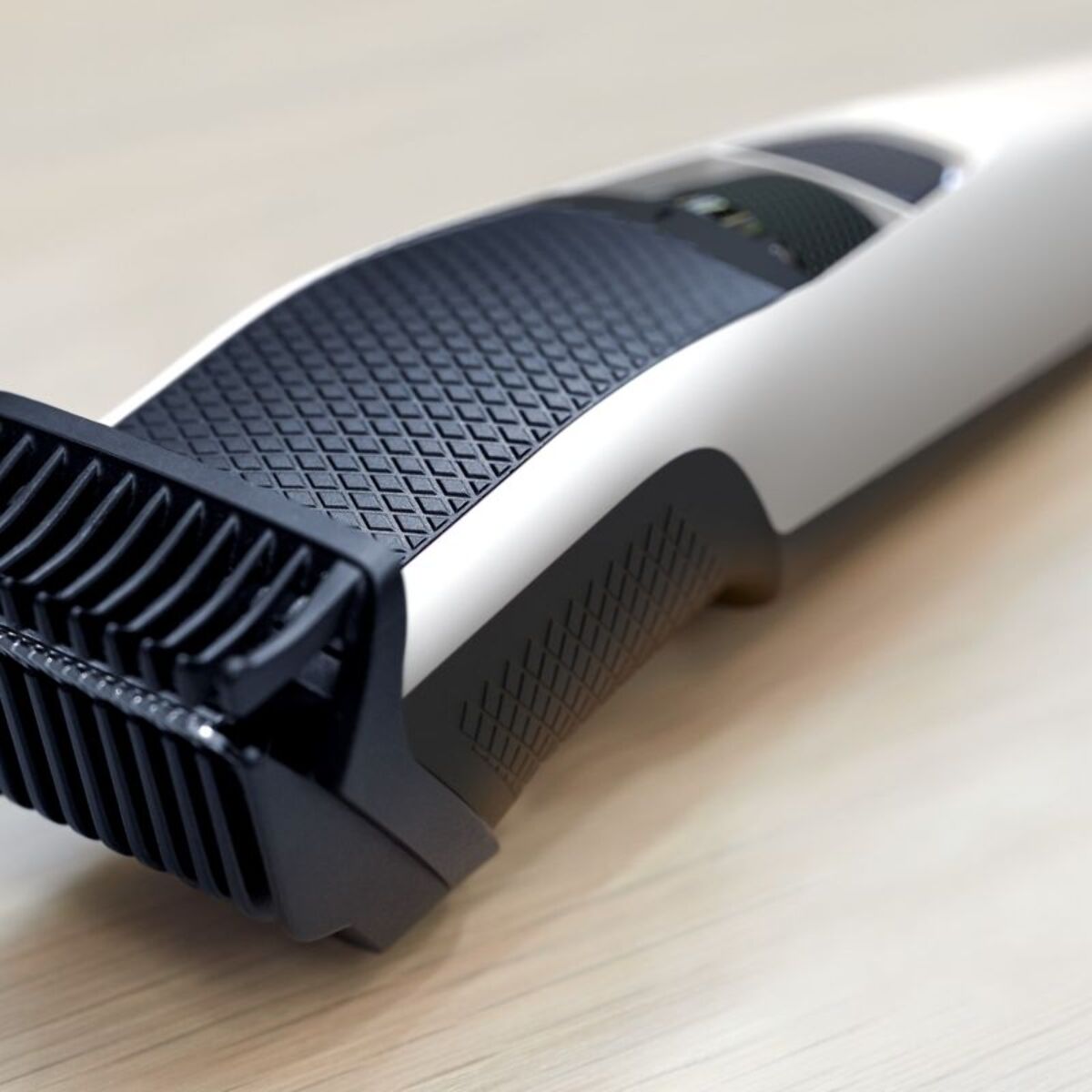 Tondeuse barbe PHILIPS BT3206/14, molette réglable, 10 hauteurs de coupe, précision 1 mm, autonomie 45 mn