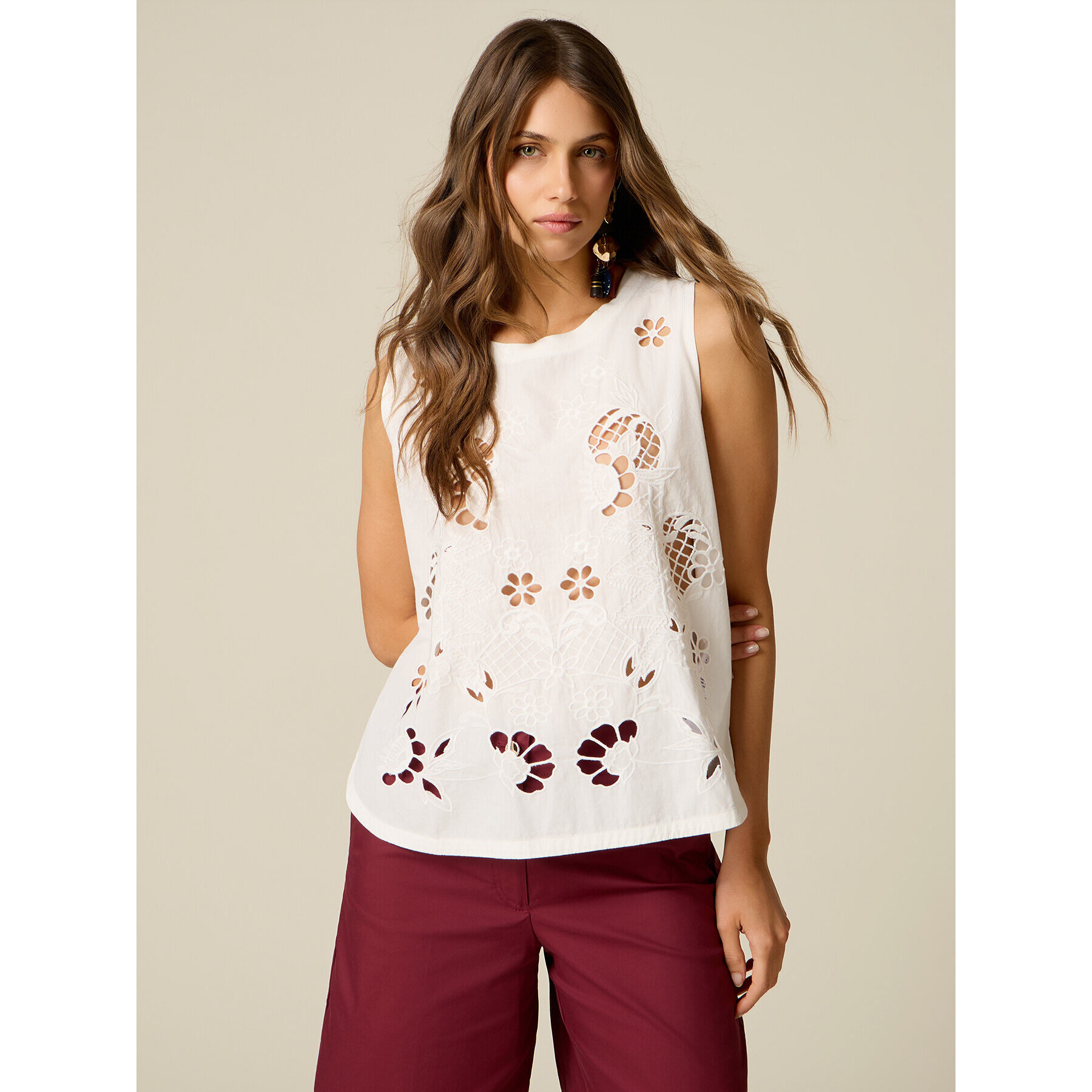 Oltre - Top in cotone con ricami traforati - Bianco