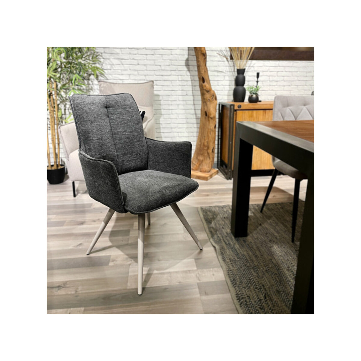 Chaise pivotante 180° avec accoudoirs tissu doux et pieds métal - TOMA
