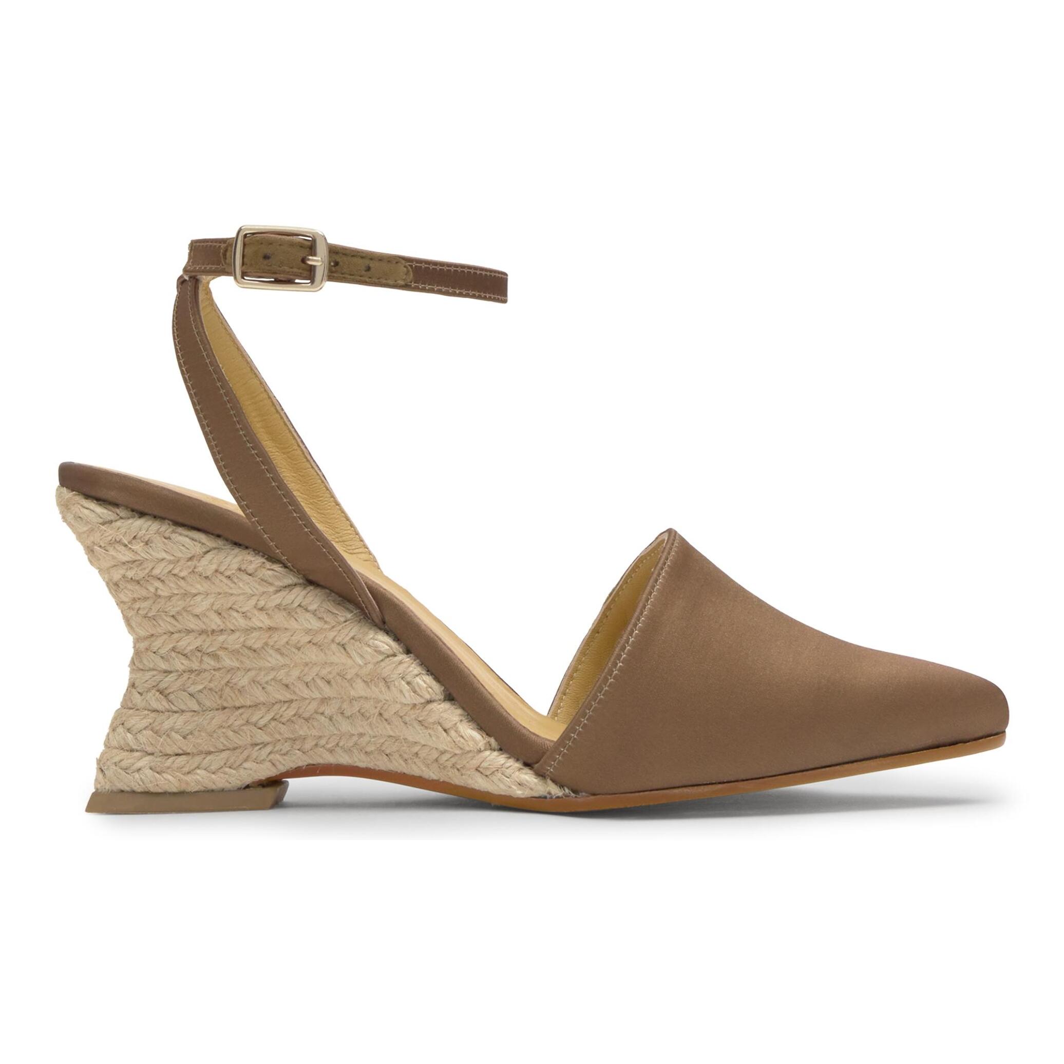 Alpargata Judi cuña de yute geométrica en raso con pulsera y punta afilada