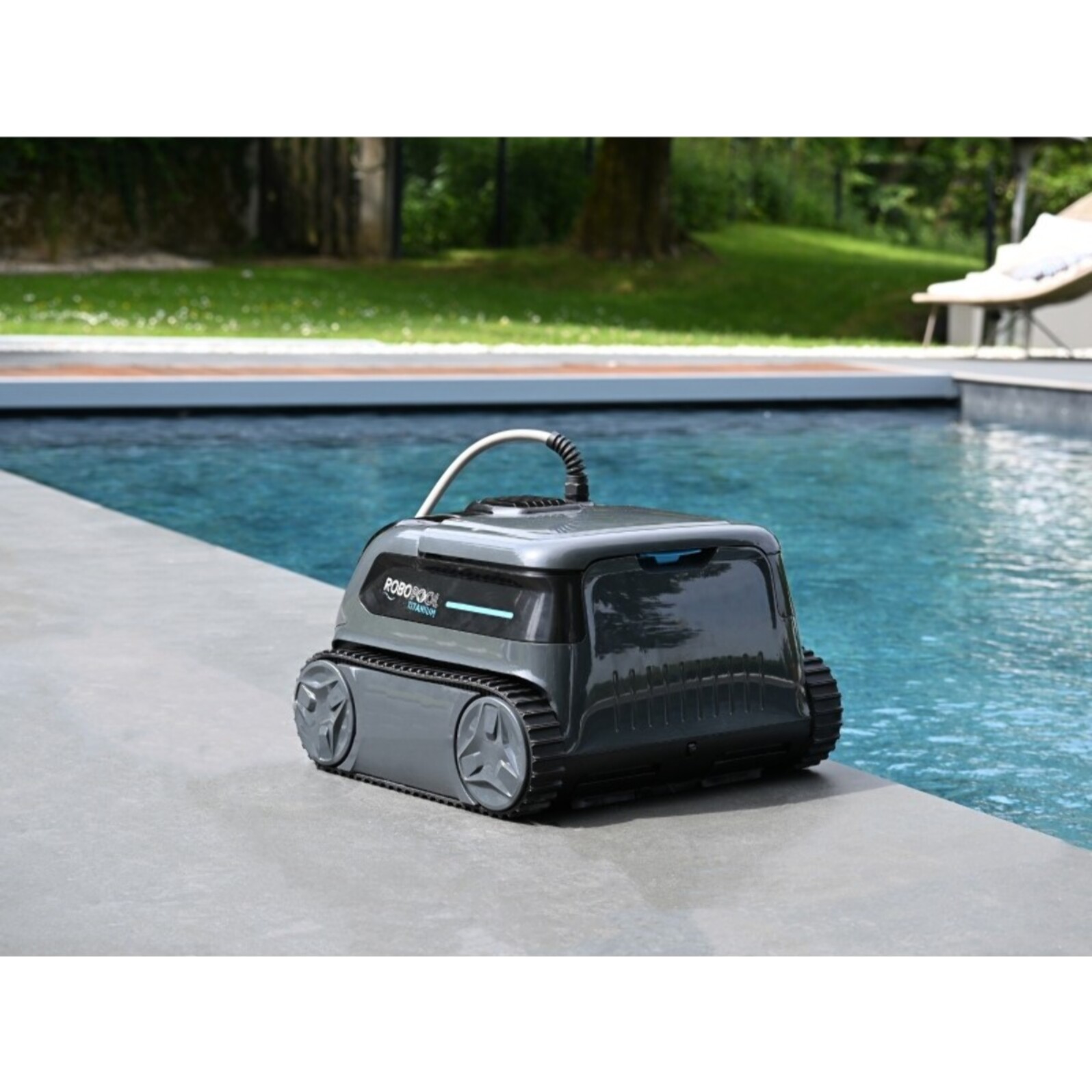 Bestway Robot piscine électrique Titanium - nettoie fond et parois - 5x10m max