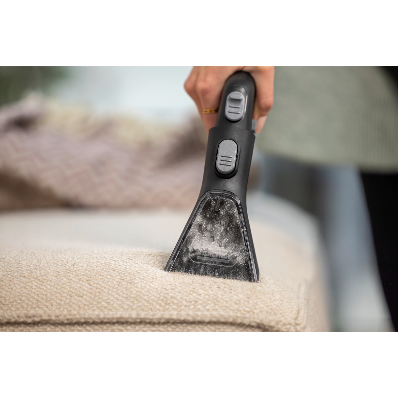 Shampouineuse Karcher SE 4 Plus- aspirateur injecteur extracteur - Puissance 1000W- double réservoir 2x4L- buse canapé/matelas