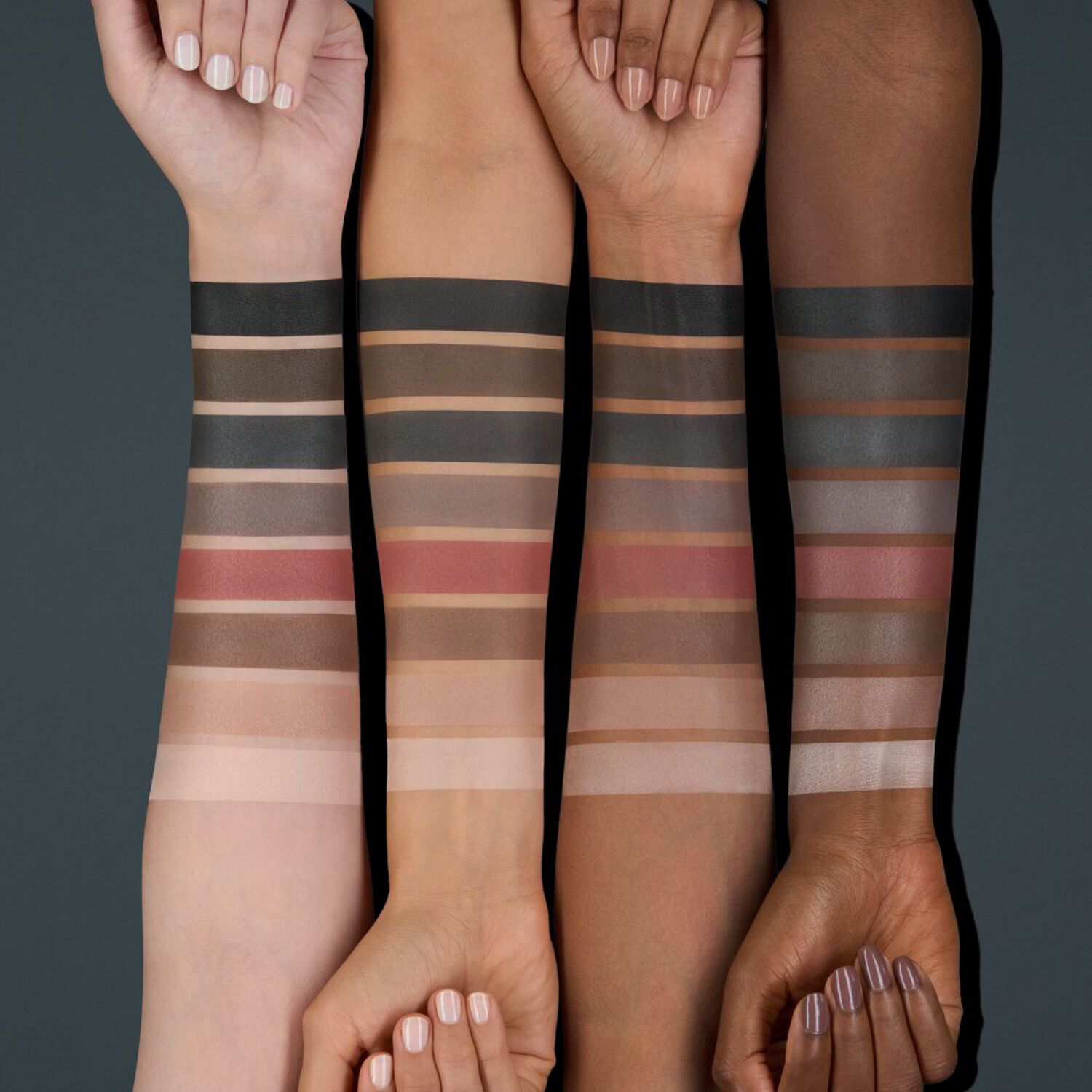 The Dusty Matte Eyeshadow Palette - Palette Fard à Paupières Hautement Pigmentés