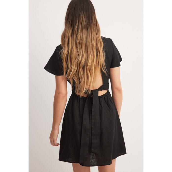 Mini abito con chiusura annodata sulla schiena in lino Vestiti corti Nakd