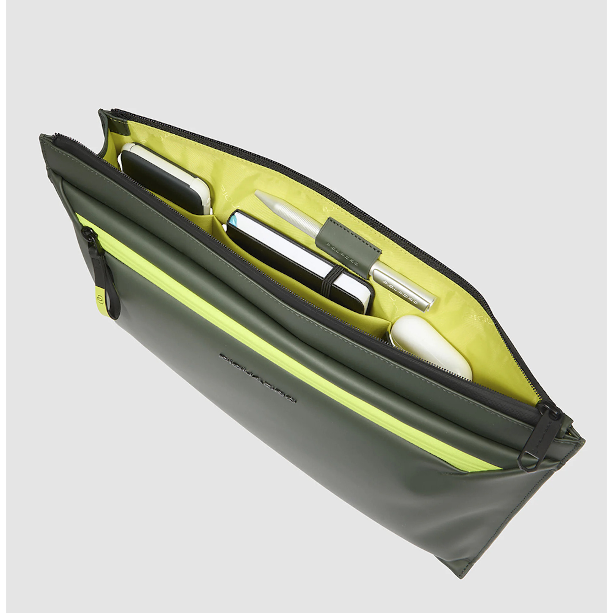 Piquadro Pochette porta iPad® in tessuto gommato resistente all'acqua con tasca per AirPods®