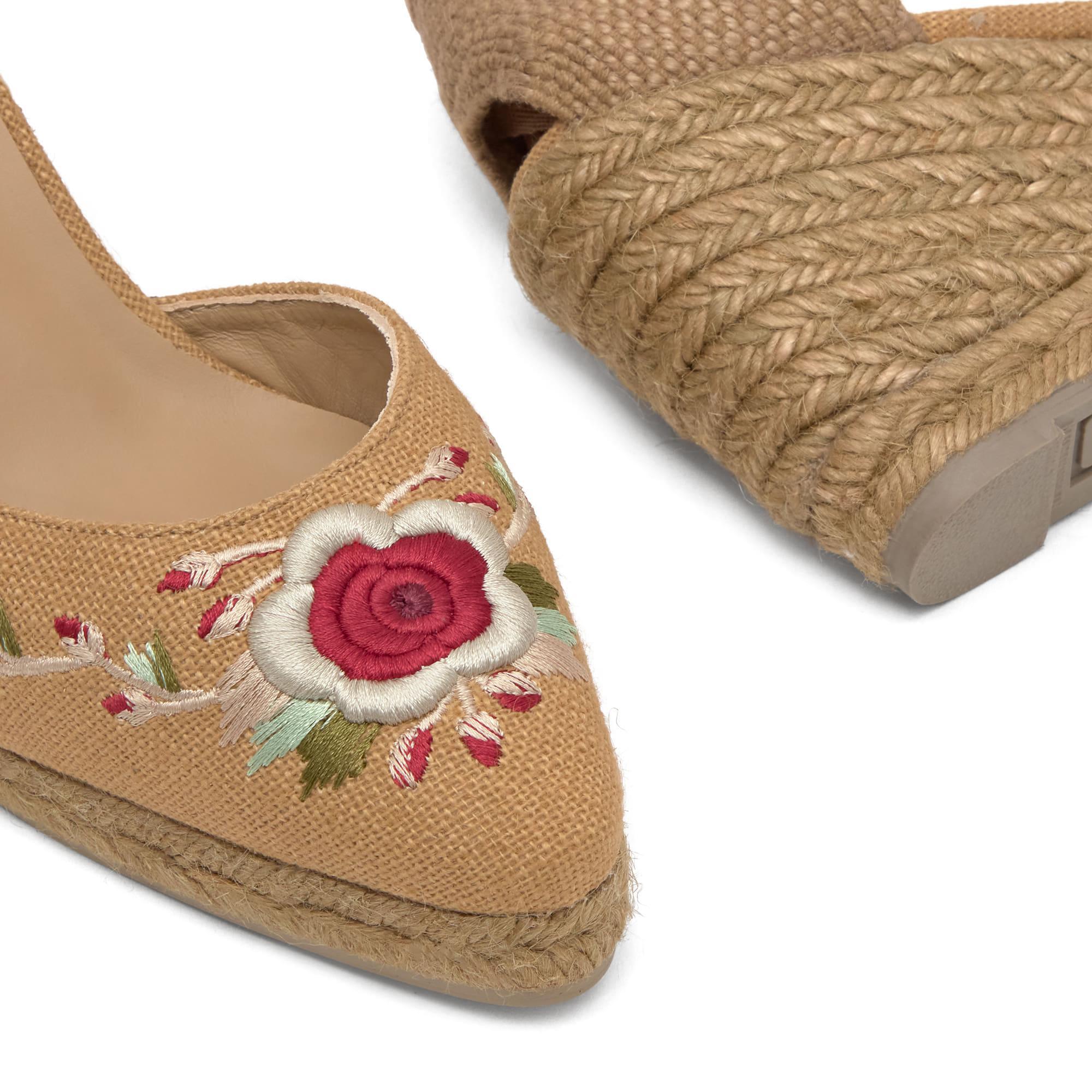 Alpargata de cuña Joyce con el icónico bordado en lino by ETRO