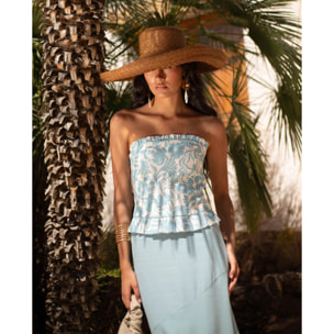 Top de mujer estilo corpiño con espalda entrelazada.