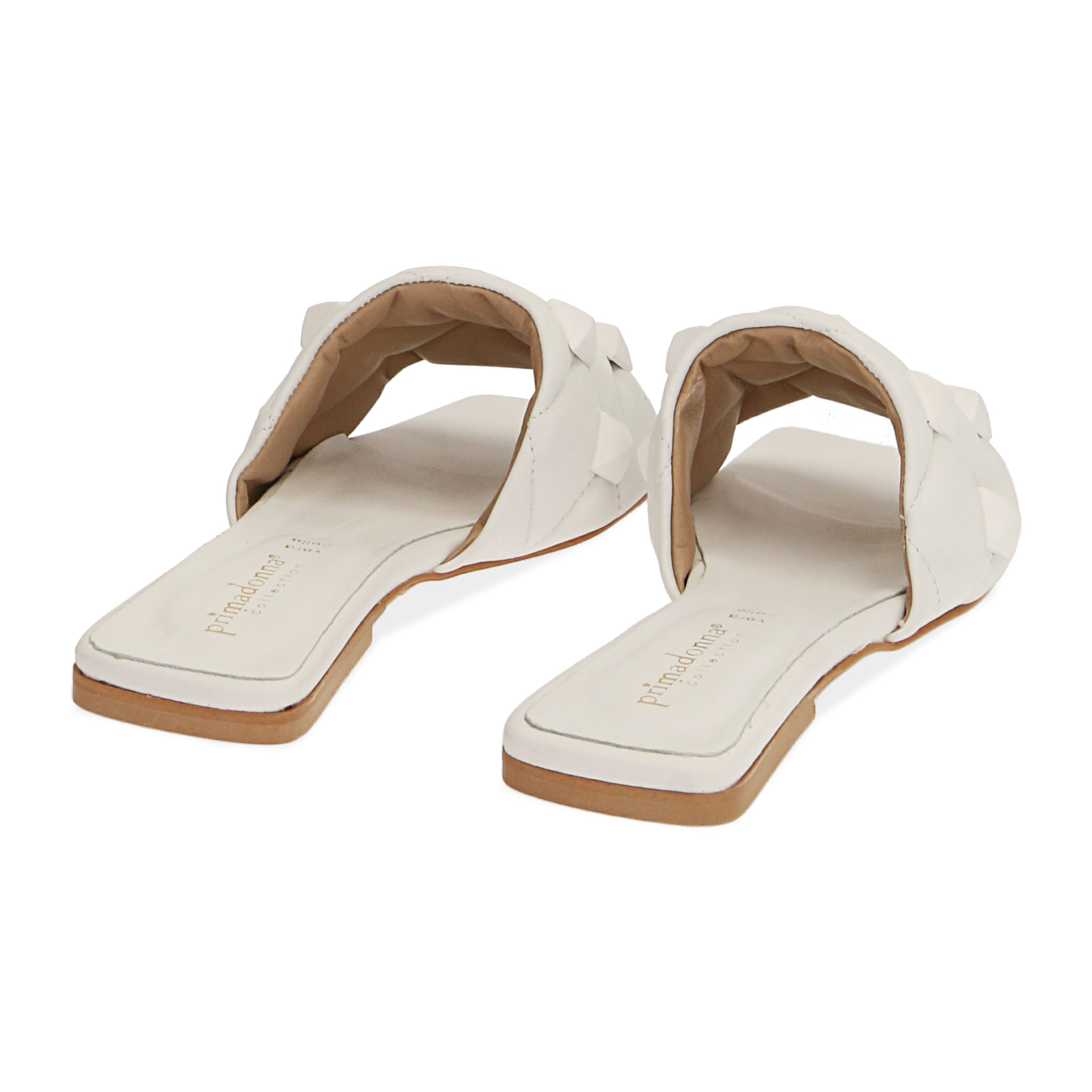 Chanclas de piel blancas.