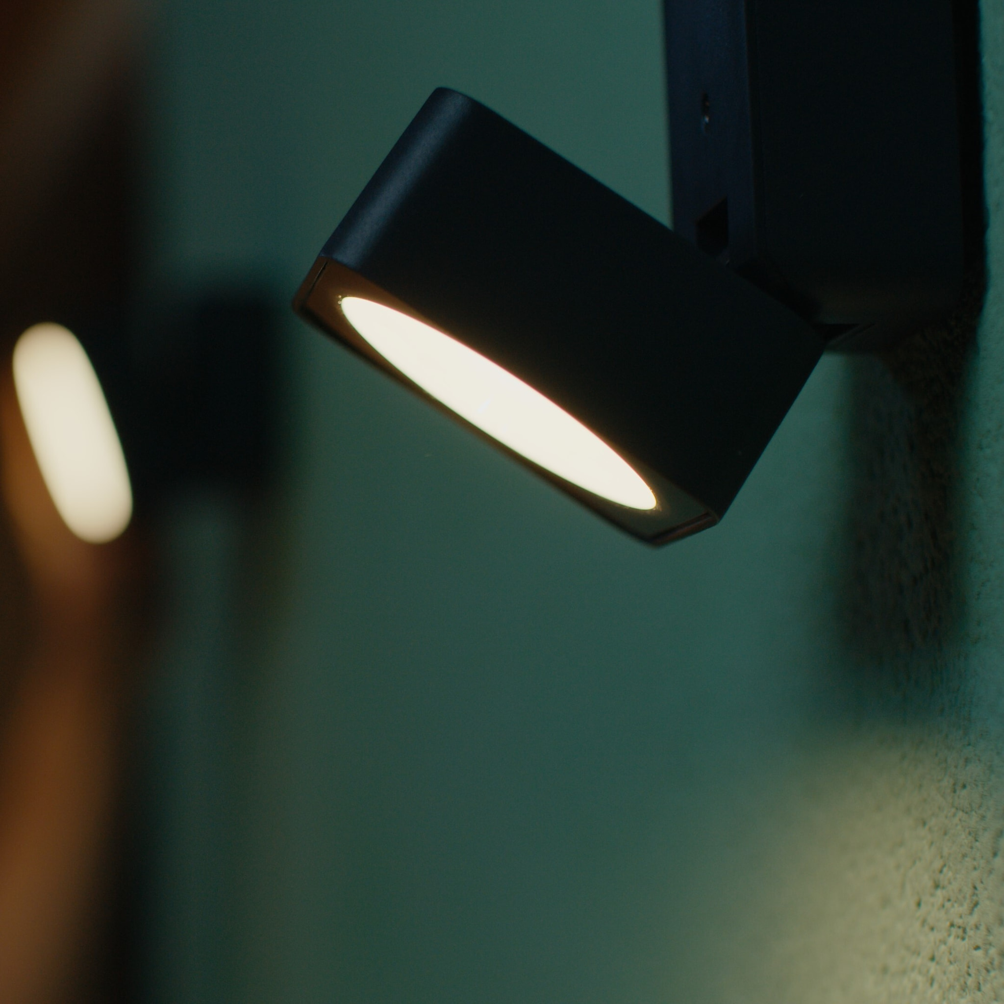 Forlight Tilt - Aplique LED Exterior Orientable. Aplique de Pared para Jardín y Terraza con LED 7W Blanco Cálido 3000K y 663lm.