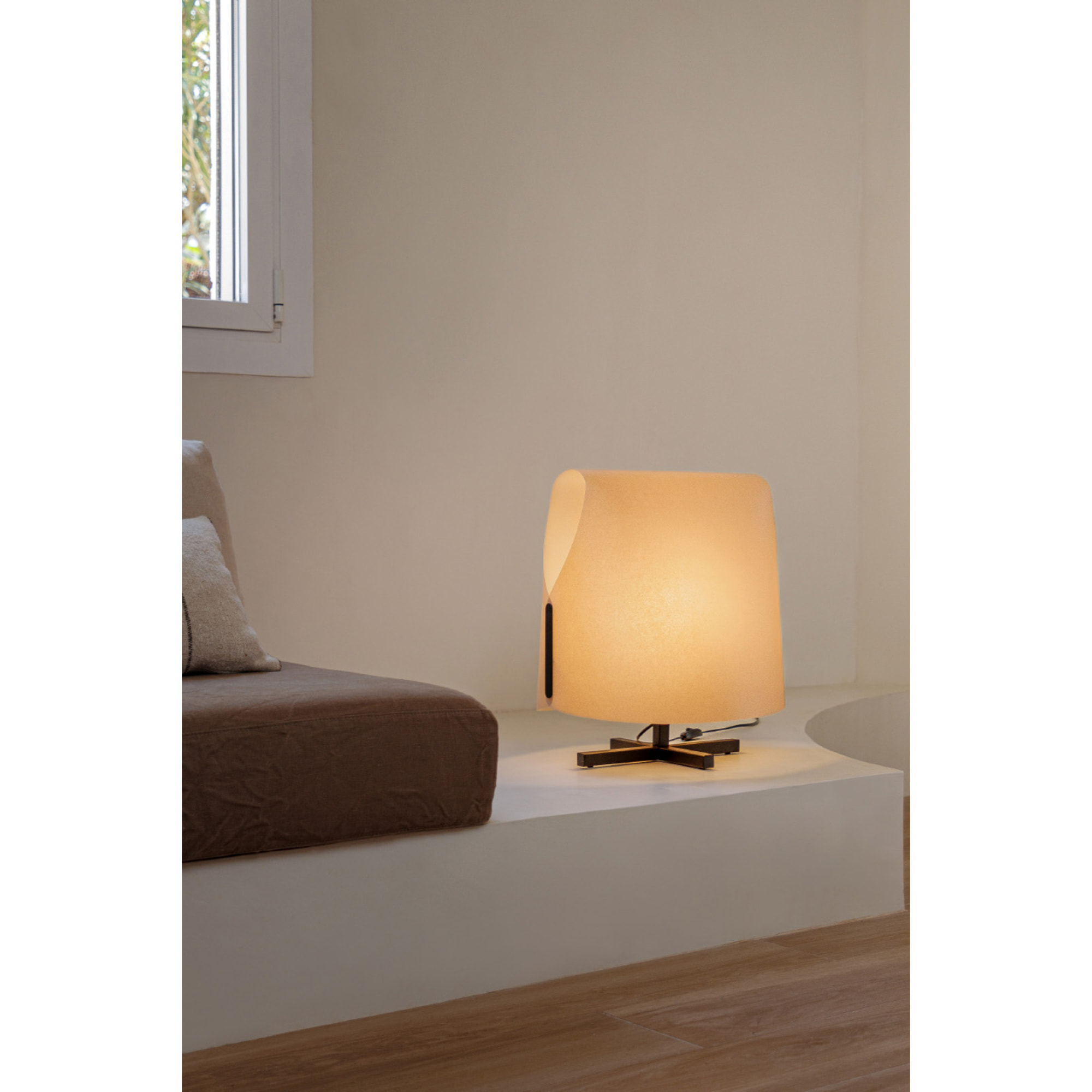 LUANG M Lampe table noire/camel