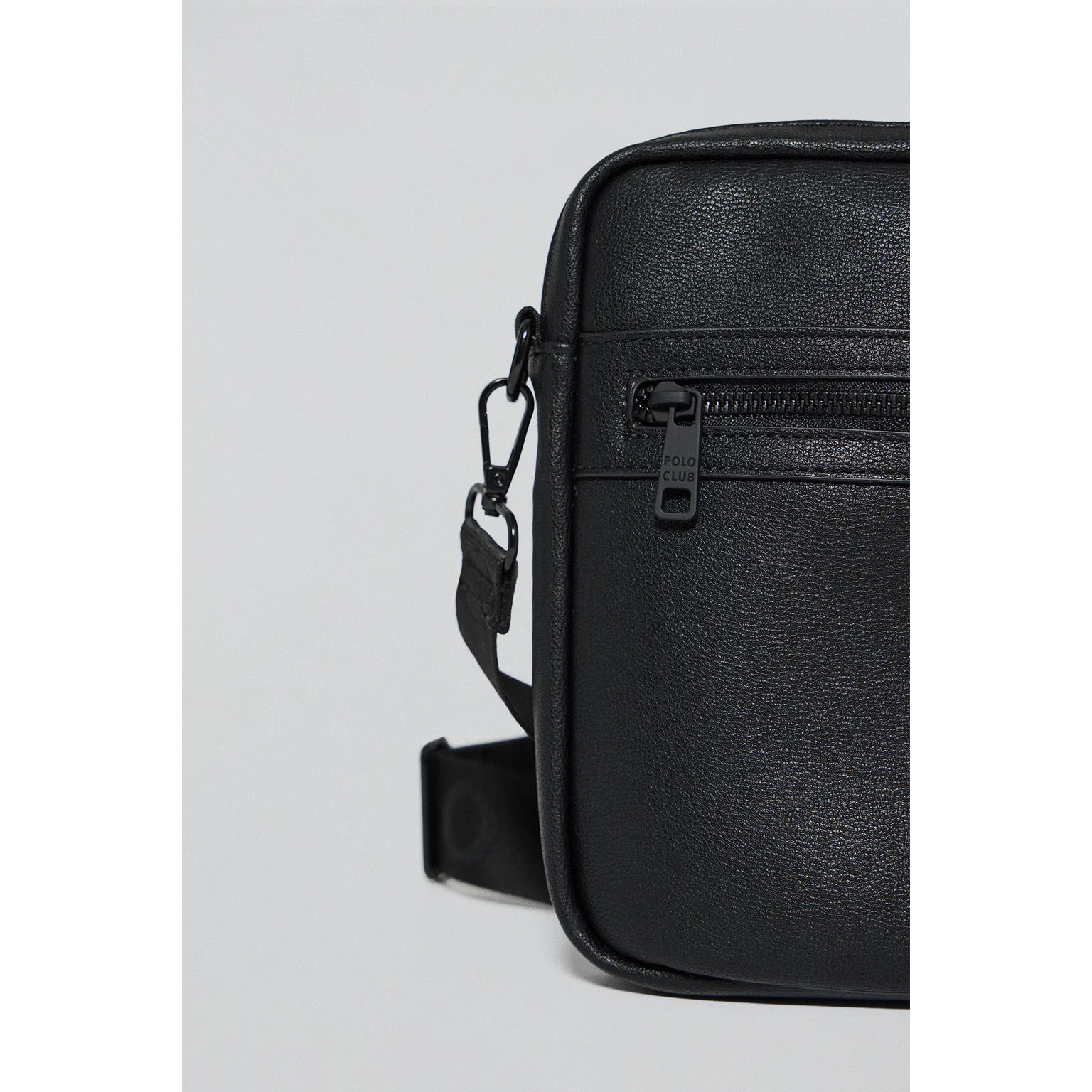 Bolso bandolera negra Radley con detalles Polo Club