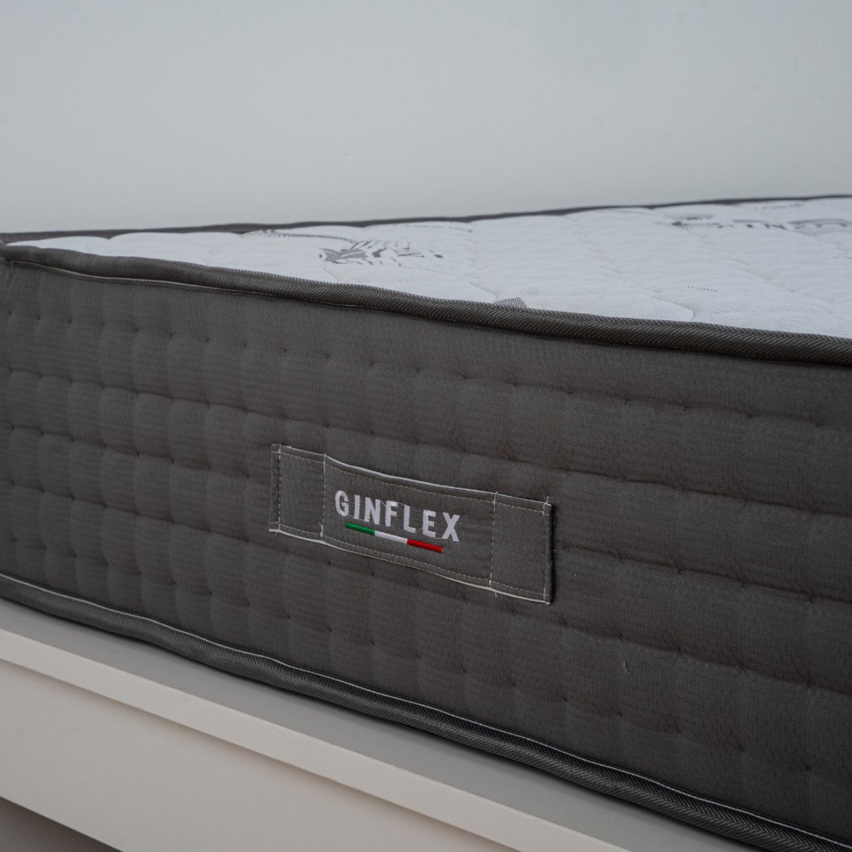 Materasso Matrimoniale Memory Foam 2 Strati Fisso H25 Ginflex Cotone Con Fascia Perimetrale Capitonè 160x190 (Antiacaro - Anallergico - Antibatterico - Ergonomico)