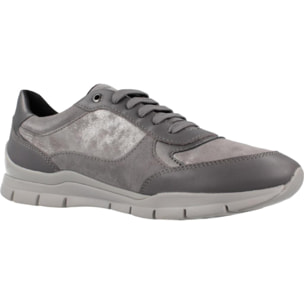 Sneakers de  Mujer de la marca GEOX  modelo D SUKIE GRIS