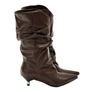 Stivaletto in simil pelle con tacco basso