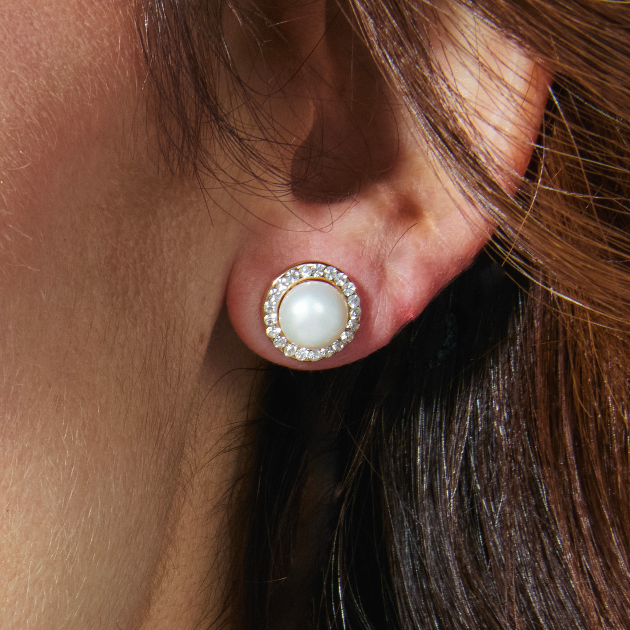 Pendientes con Perla Blanca acabado oro 18k