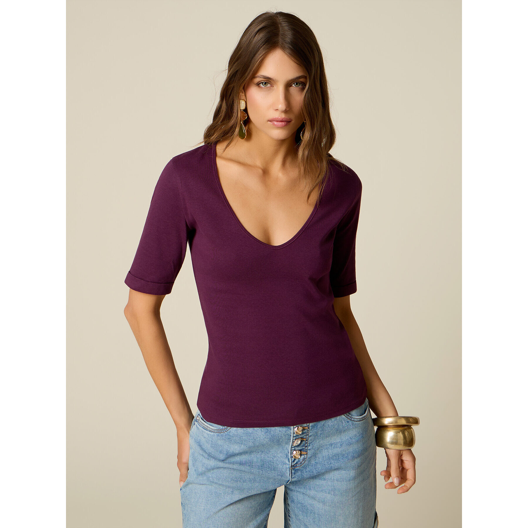 Oltre - T-shirt con scollo a V e maniche slim - Viola