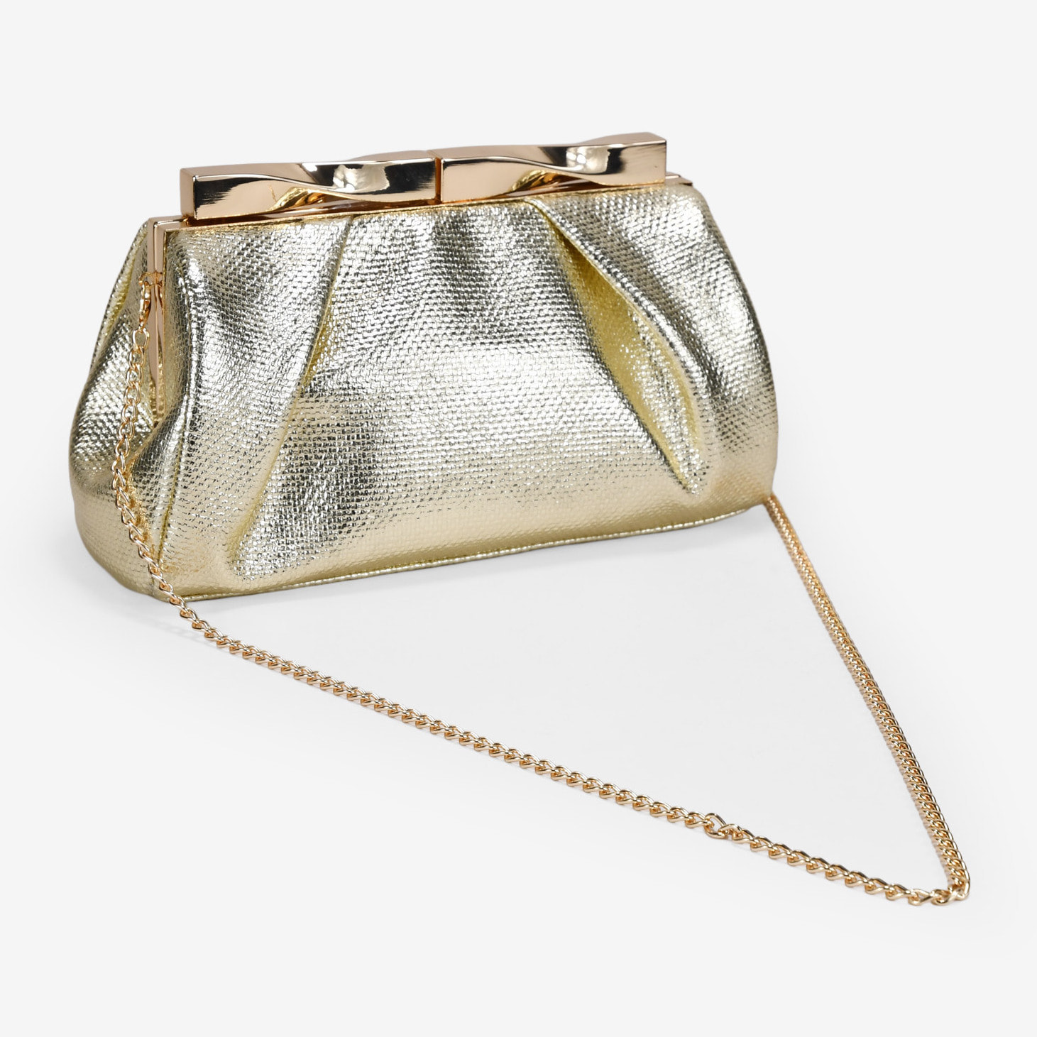 Bolso de fiesta dorado con boquilla