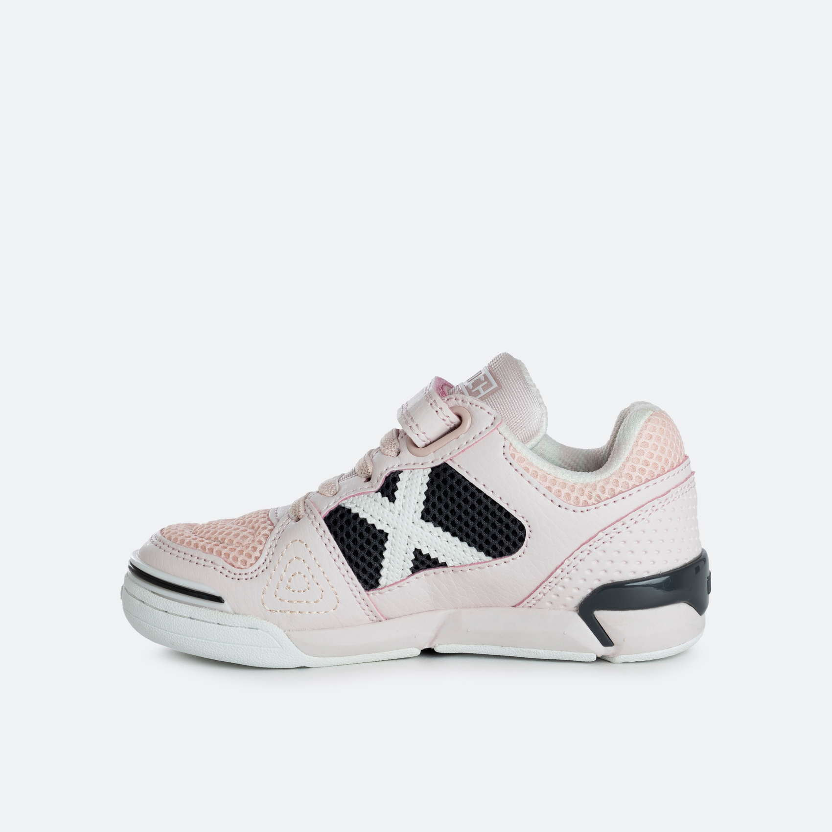 ONE INDOOR KID KID VCO 61