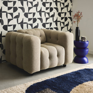 Fauteuil 1 place en bouclette texturée capitonné beige structure bois d'eucalyptus et contreplaqué