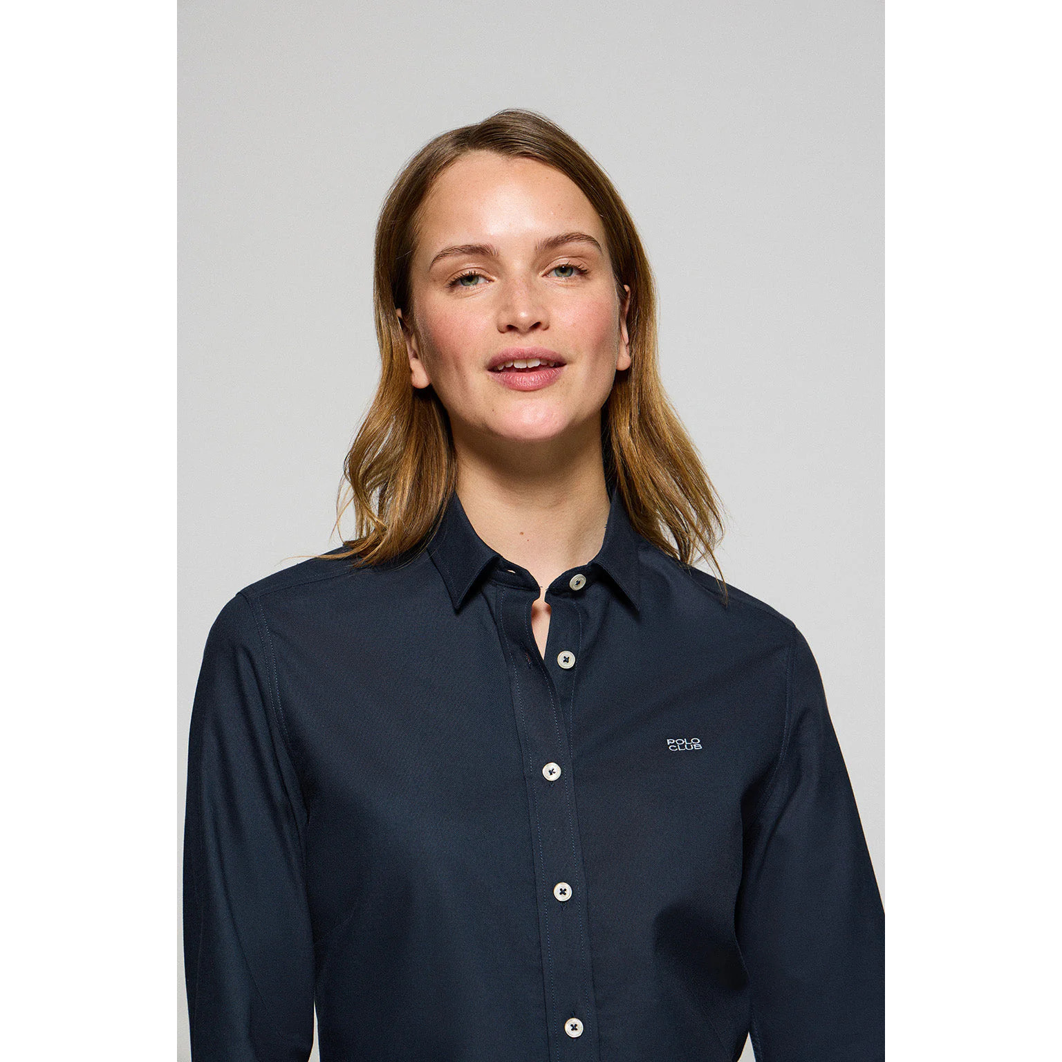 Camisa regular fit azul marino con bordado Polo Club