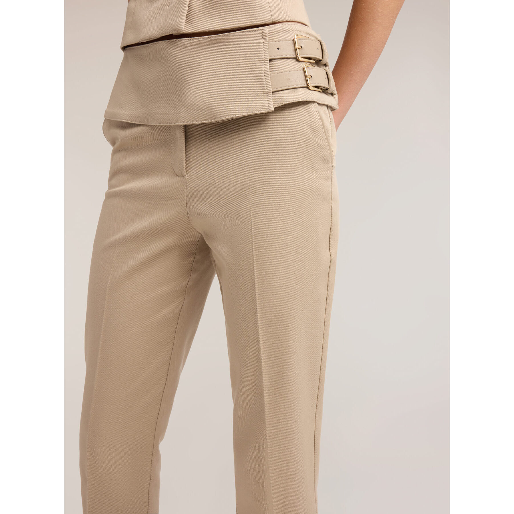 Motivi - Pantaloni regular con baschina e doppia cintura - Beige