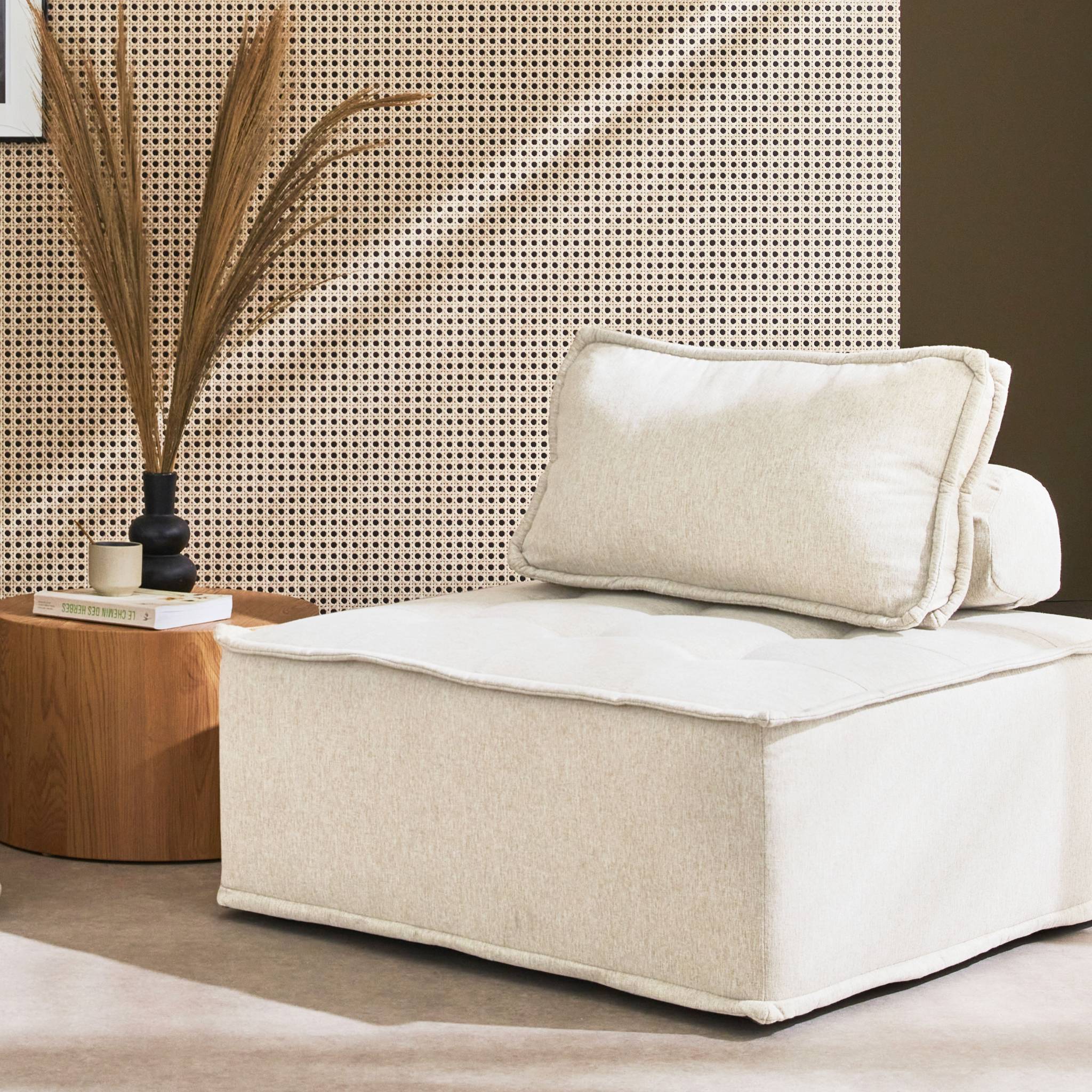 Chauffeuse pour canapé modulable tissu capitonné crème avec un coussin