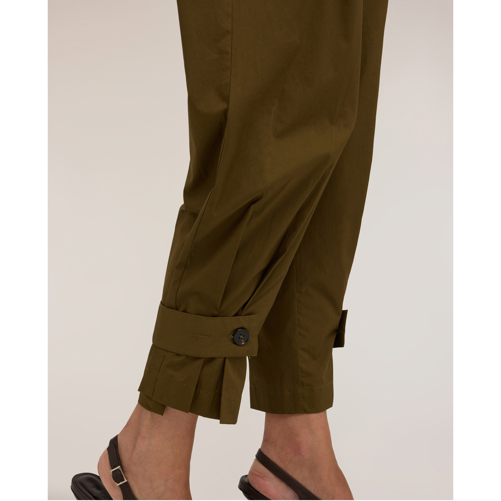Motivi - Pantaloni cropped in popeline con pinces - Verde
