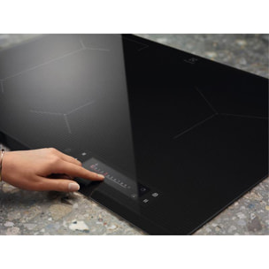 Table induction ELECTROLUX EIS6648 SensePro