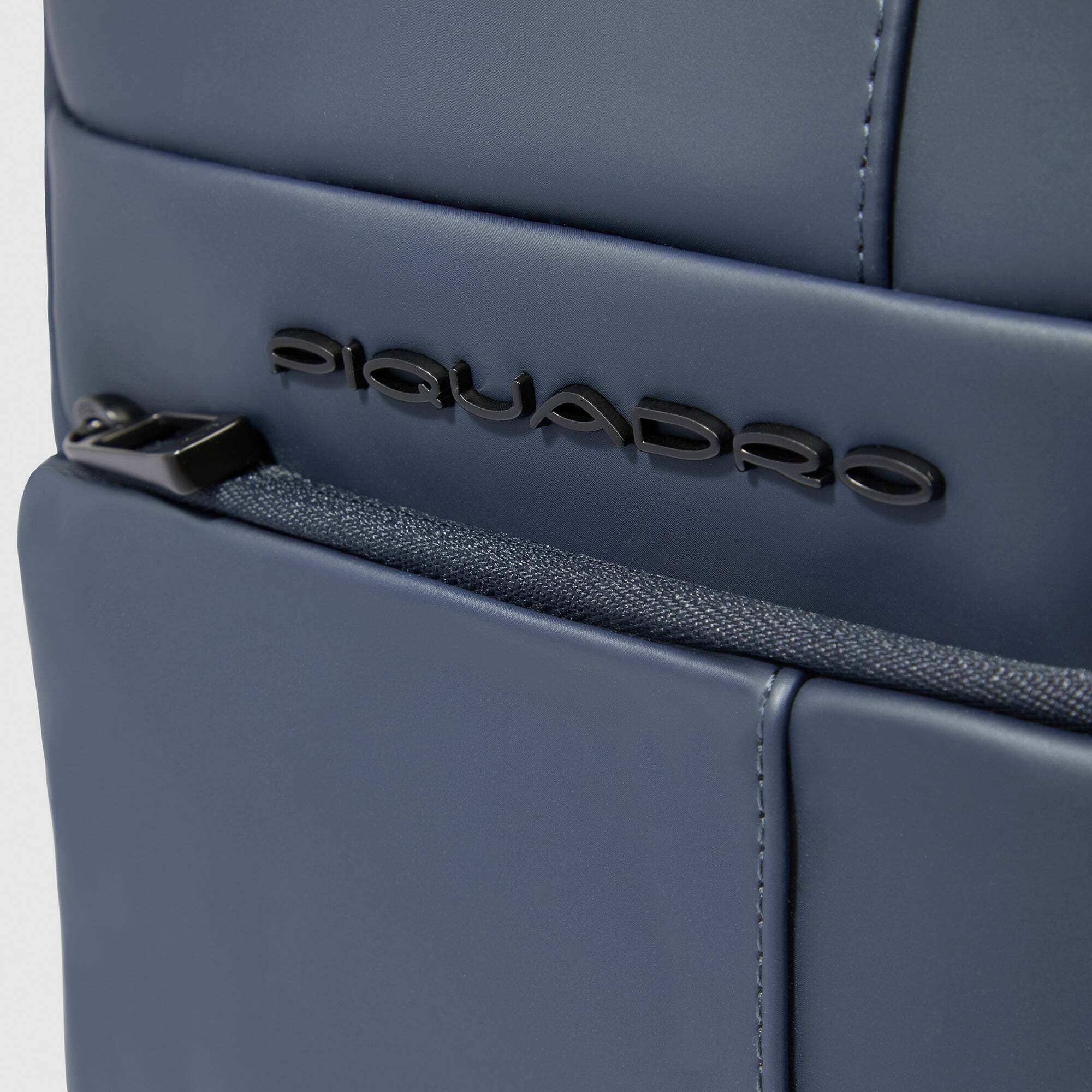 Piquadro Borsello uomo resistente all'acqua porta iPad®