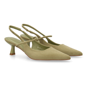 Zapatos de tacón destalonados elegantes