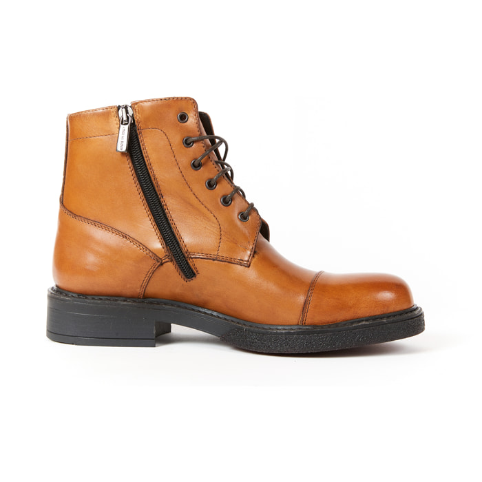 Laced boot Frank Daniel cognac