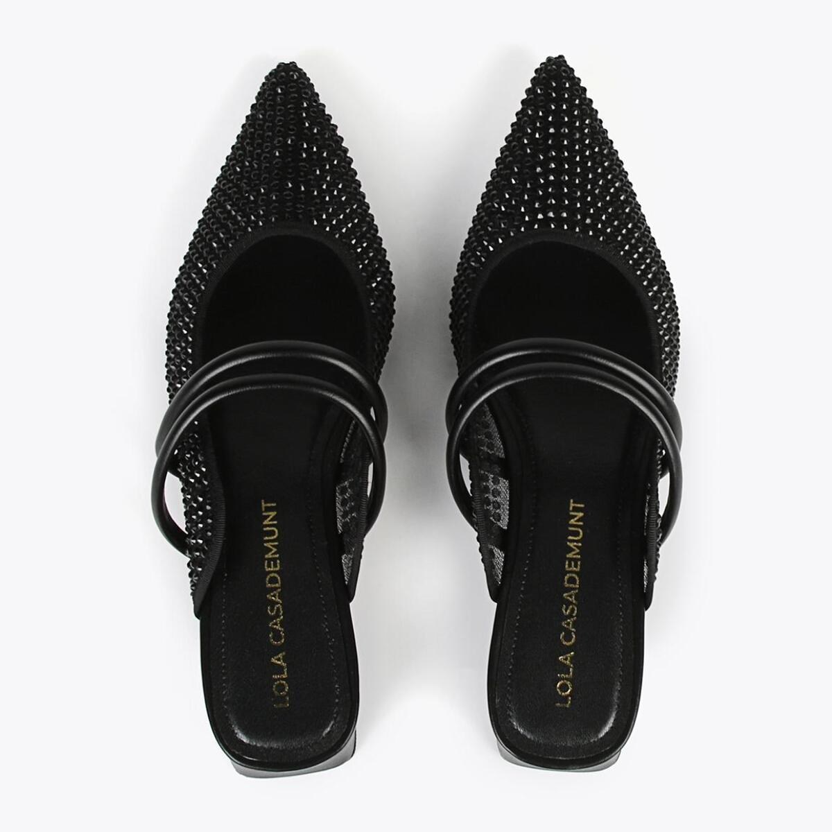 Scarpa slingback realizzata in mesh con strass