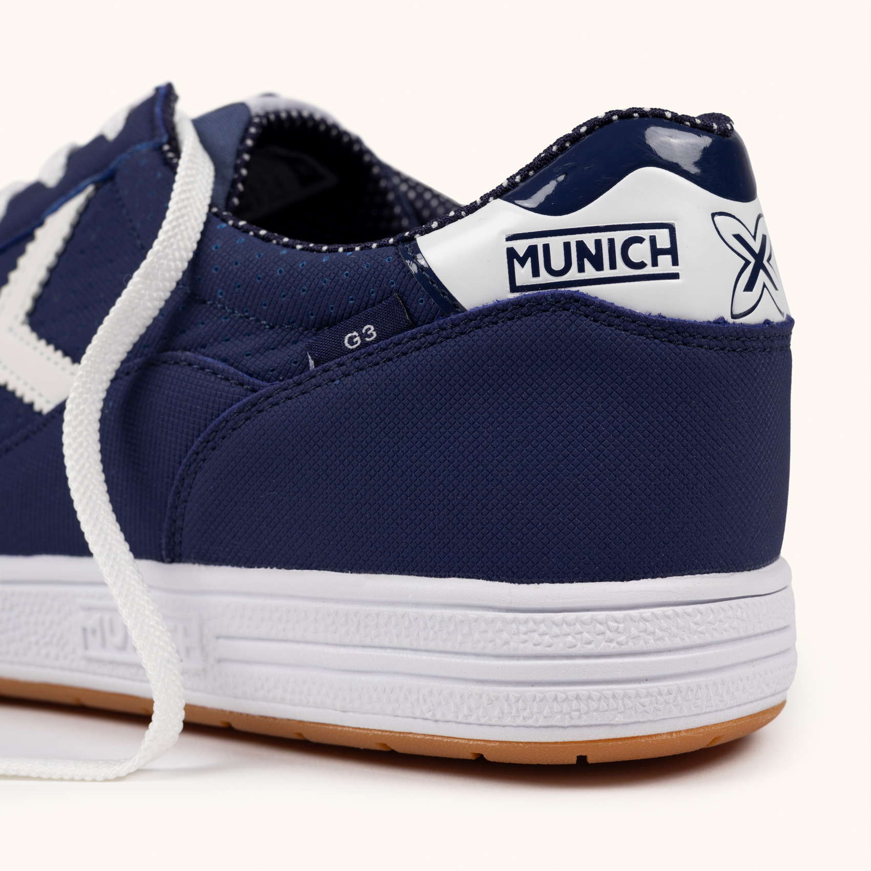 MUNICH G-3 452 Zapatillas de Fútbol Sala Técnicas Marino y Blanco