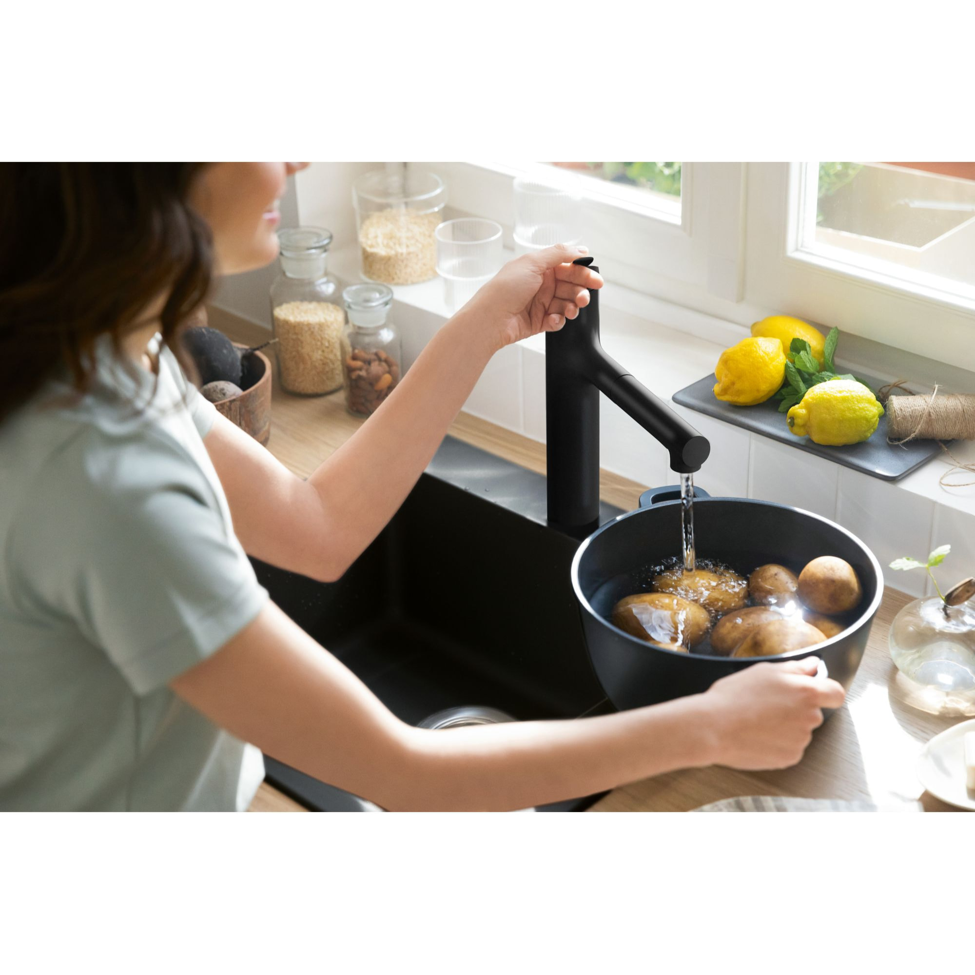 Zesis M33 Mitigeur de cuisine 160 avec douchette extractible 2 jets noir mat