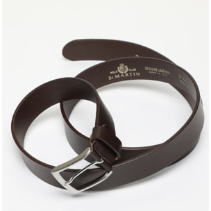 Cintura in pelle e fibbia in metallo