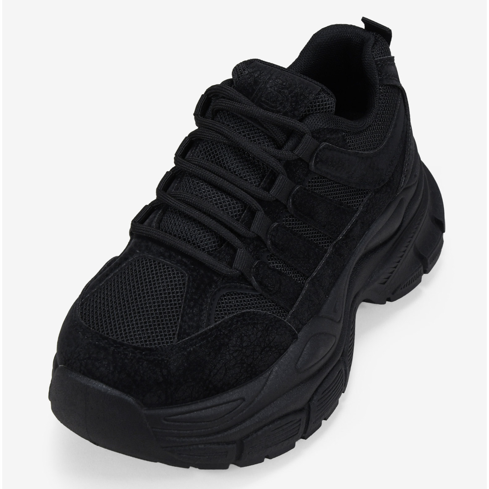 Zapatillas de plataforma negras con rejilla y cordones