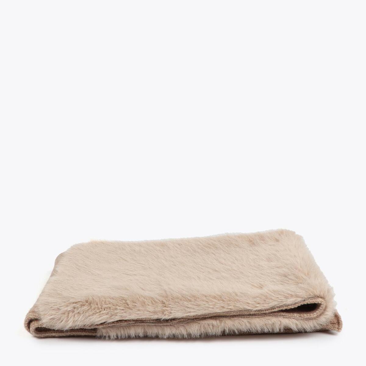 Sciarpa in maglia ed effetto pelliccia