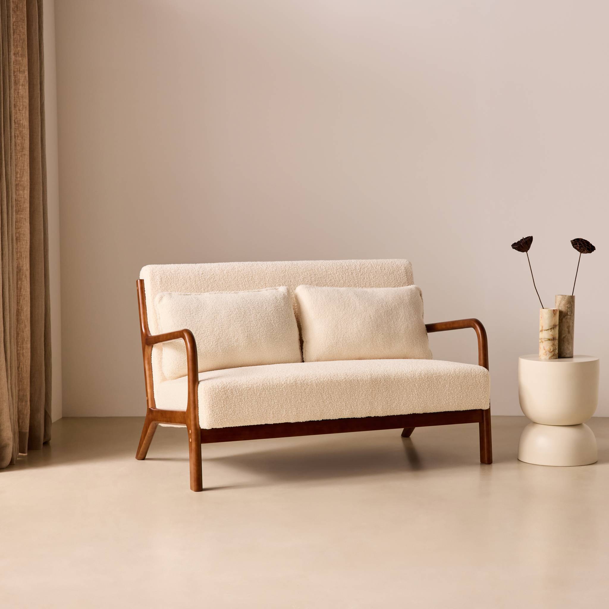 Banquette scandinave 2 places bois d'hévéa teinté noyer clair et bouclette LORENS