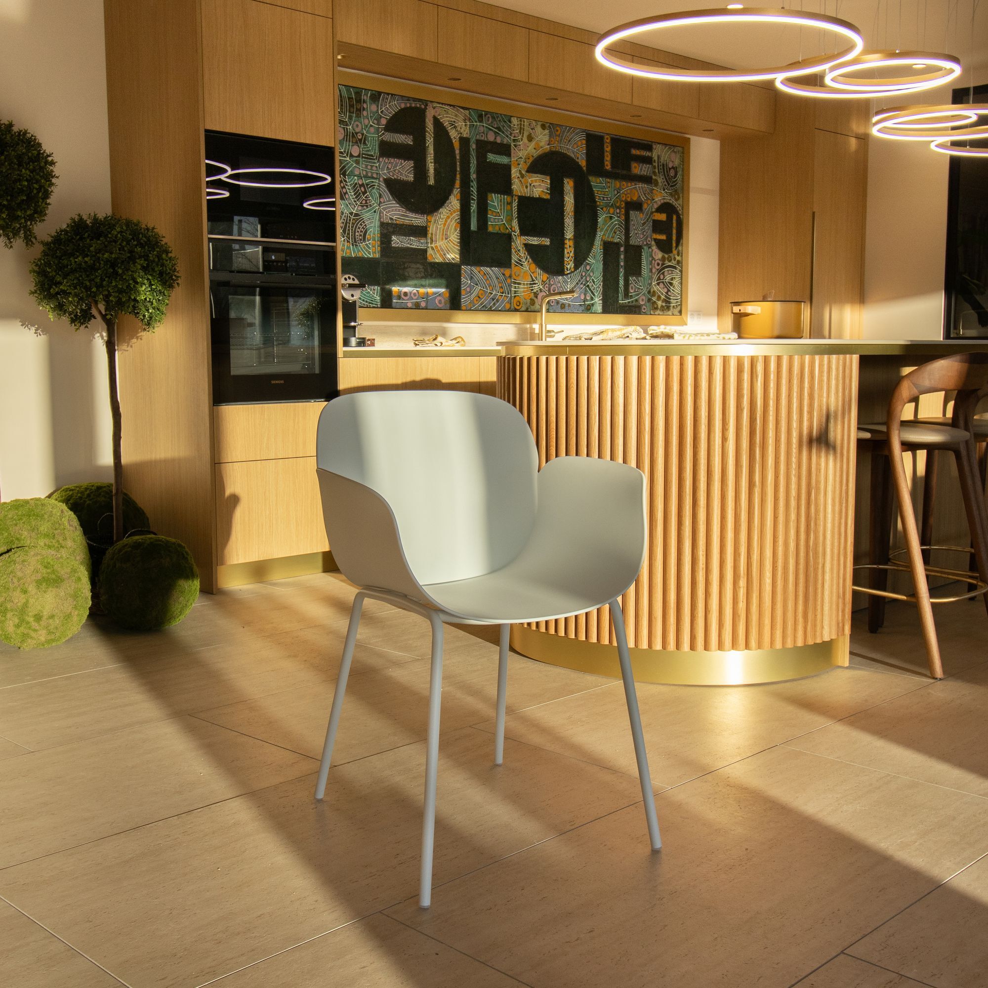Lot de 4 fauteuils de table en polypropylène blanc CALISTA