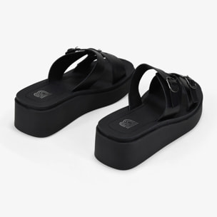 Sandalias de cuña negras con hebillas