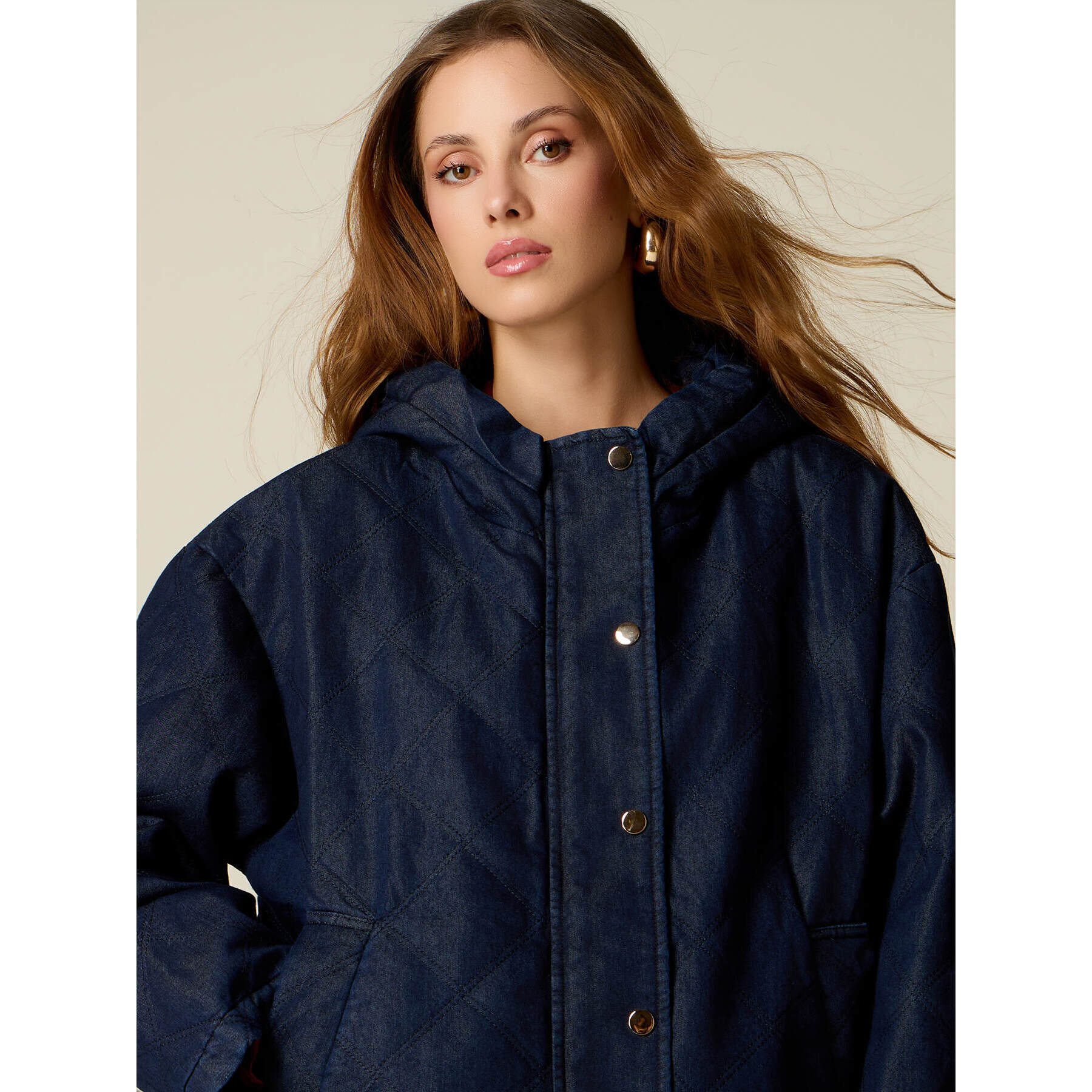 Oltre - Giubbotto in denim trapuntato con cappuccio - Blu