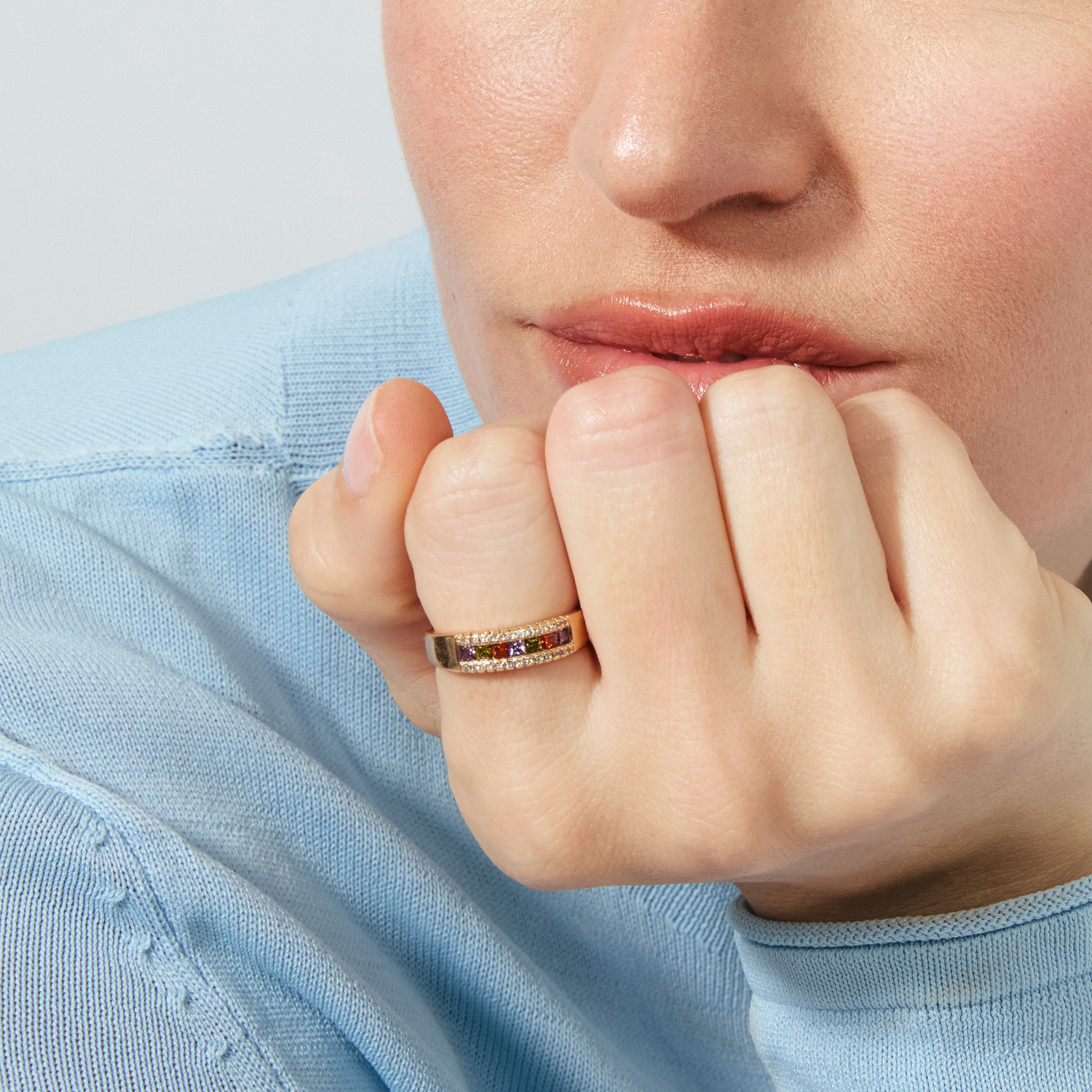 Anillo Saikpo acabado oro rosa 18k