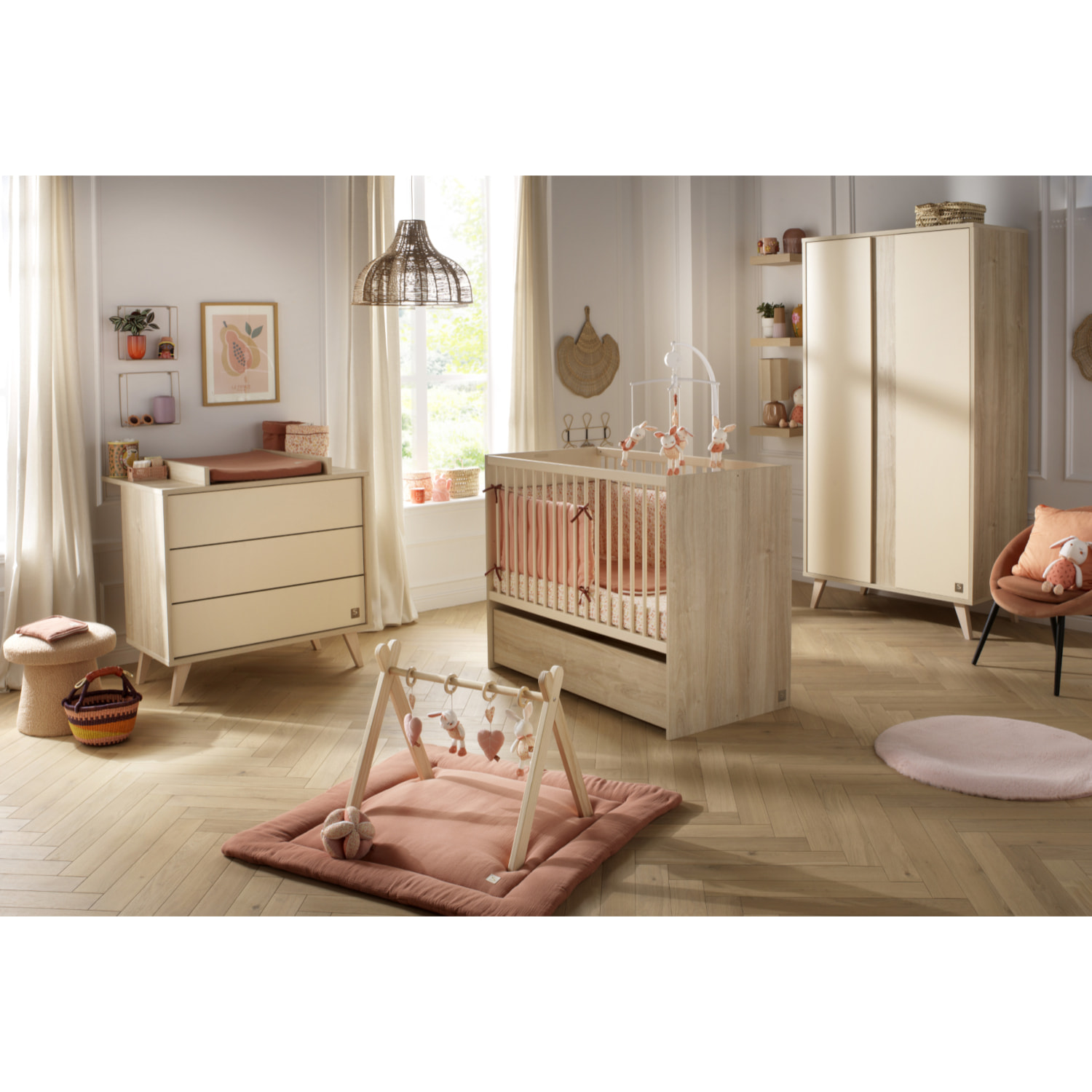 Armoire bébé 2 portes avec pieds bois