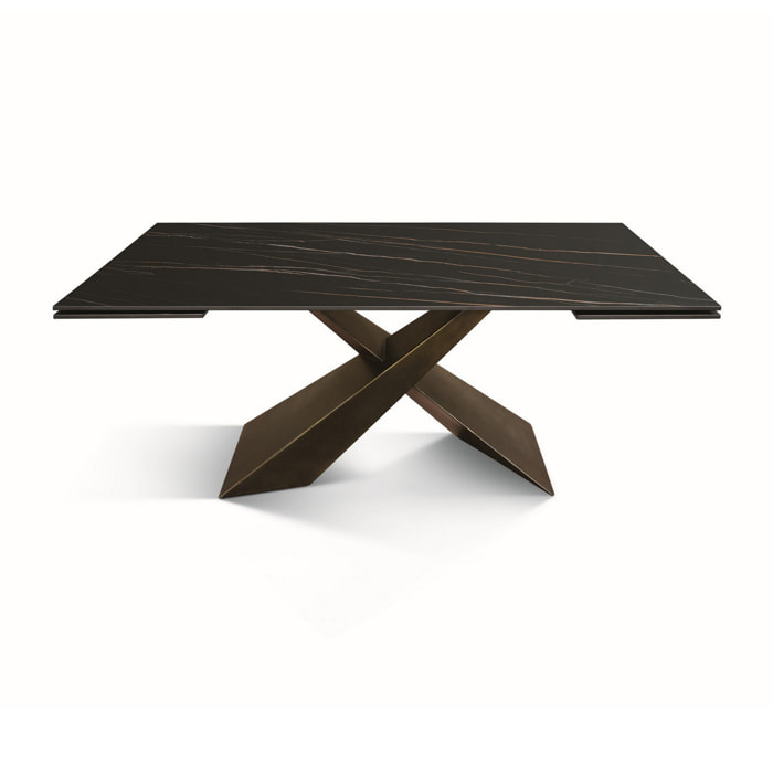 Tavolo FIGARI in vetroceramica bianco arabesco con gambe a X in metallo bronzo, allungabile 180x90 cm - 260x90 cm