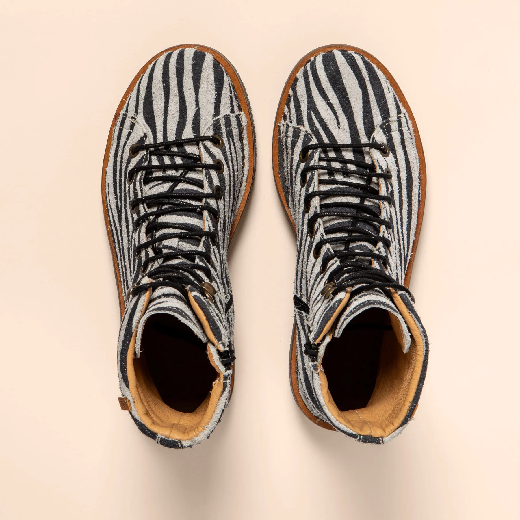 Botines N5572P WULF CEBRA/VOLCANO color Wulf cebra