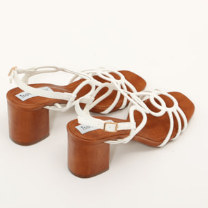 Sandali in simil pelle con tacco comodo