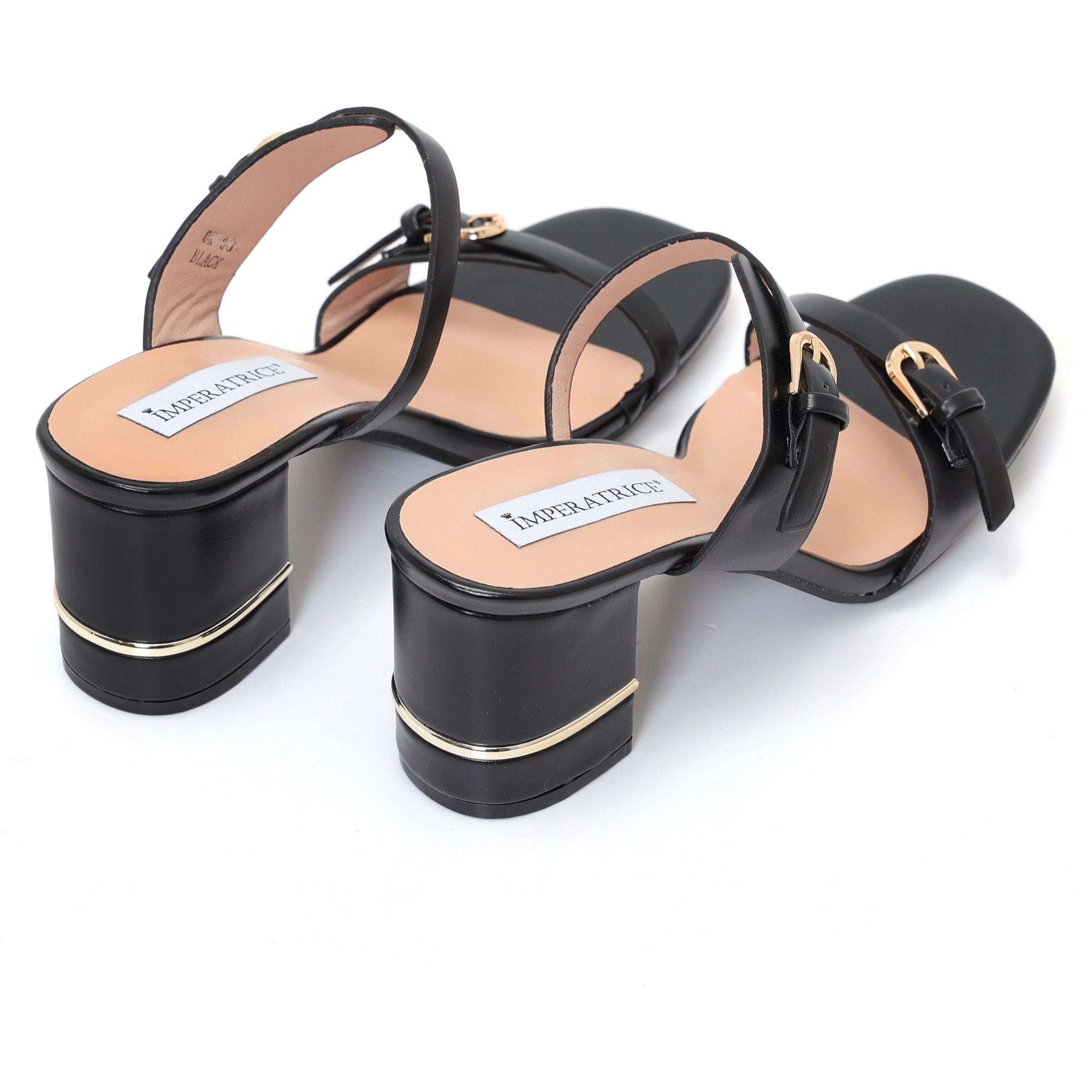 Sandali in simil pelle con fasce sottili e tacco comodo